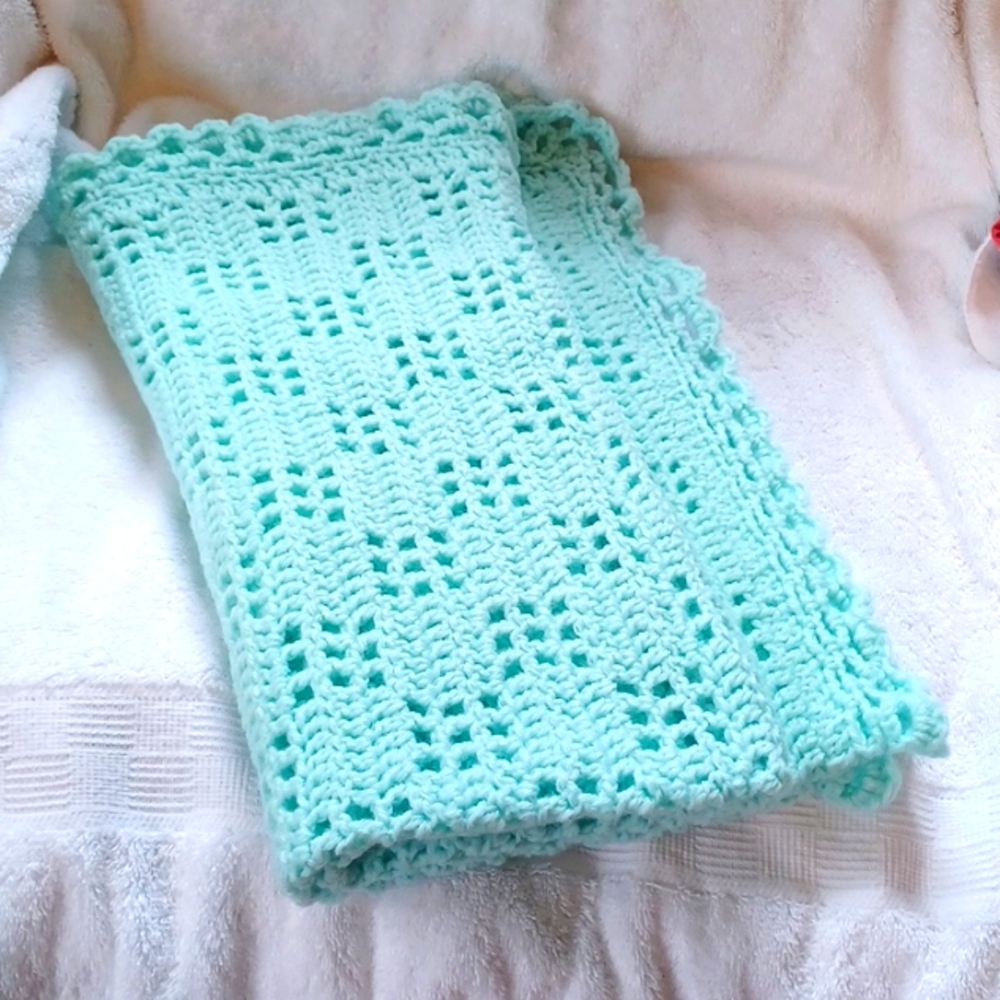 Handcrafted baby blanket throw green 38x41 inches